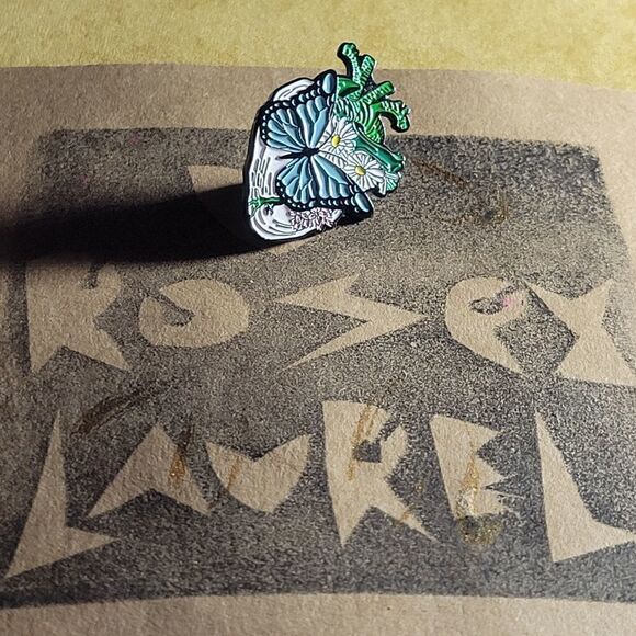Butterfly Flower Eco Heart Enamel Pin - Picture 5 of 9